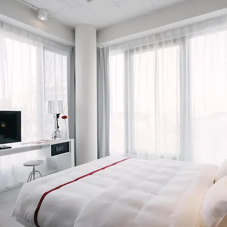 ホテル ルビー リリー 4*