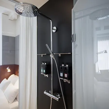 ホテル ルビー リリー