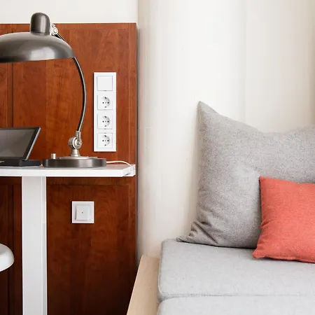 Hotel Ruby Lilly By Ihg 4*