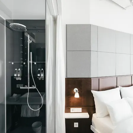 Ruby Lilly By Ihg München