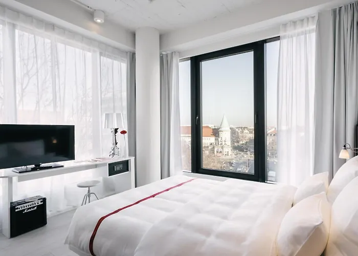 Ruby Lilly Hotell 4*