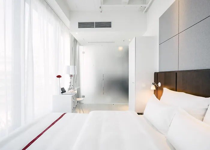 Ruby Lilly 4* Munich