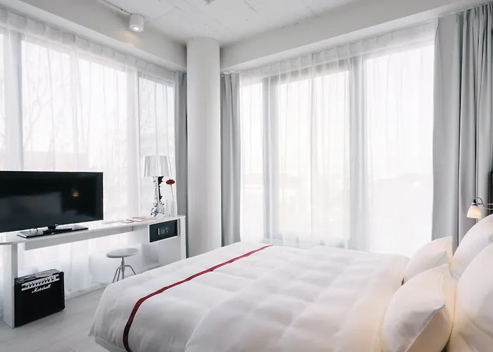 Ruby Lilly 4* Munich