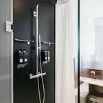 Ruby Lilly 4* München
