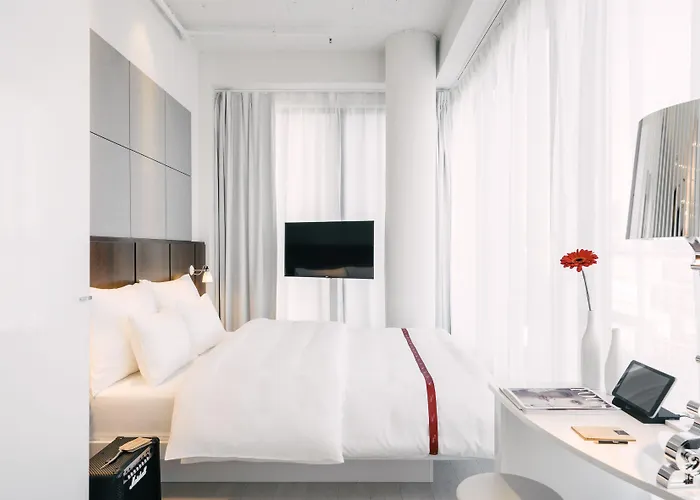 Ruby Lilly מינכן