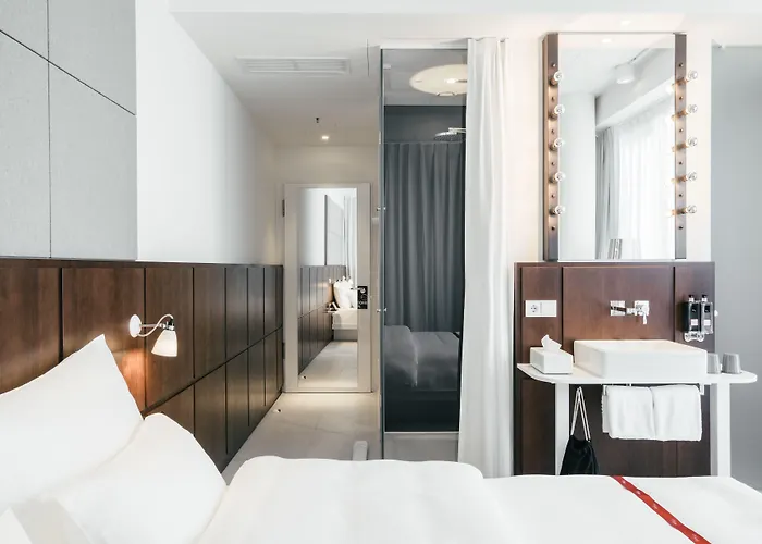 Ruby Lilly 4* München