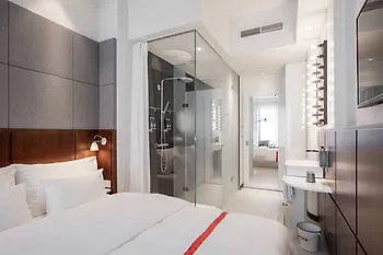 Ruby Lilly 4* München